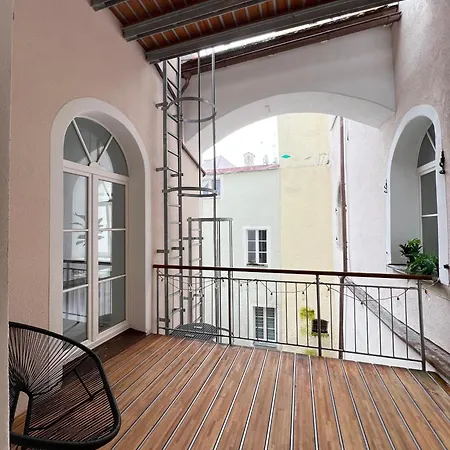 Hostel 24-7