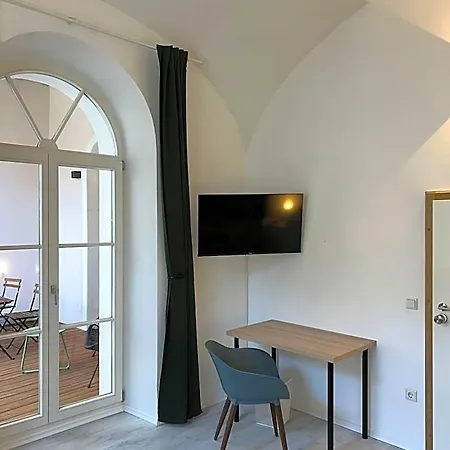 24-7 Ostello